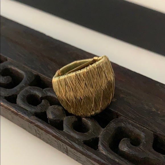 Vintage Gold Wire Ring - Picture 1 of 3